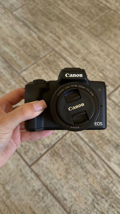 Canon eos m 50 / EF-M22mm
