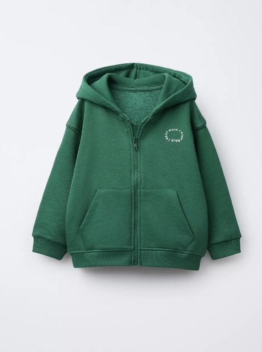 Деткий костюм   ZARA ,на рост 110 ( 4-5 лет )