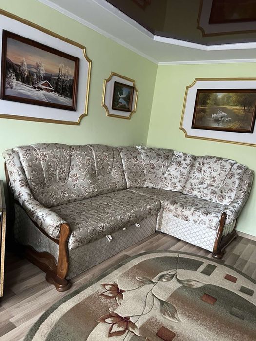 Продається диван - куток в ідеальному стані.