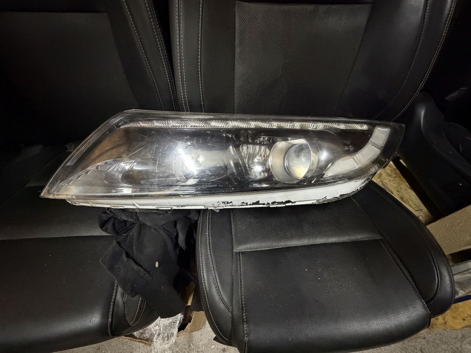 Левая фара kia optima,k5 2 линзы