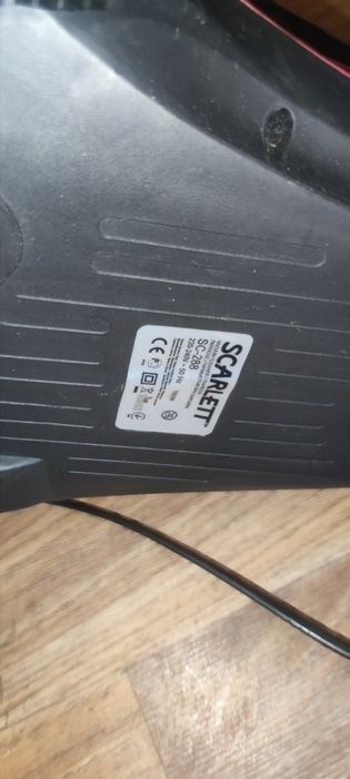 Продається пилосос Scarlett SC288