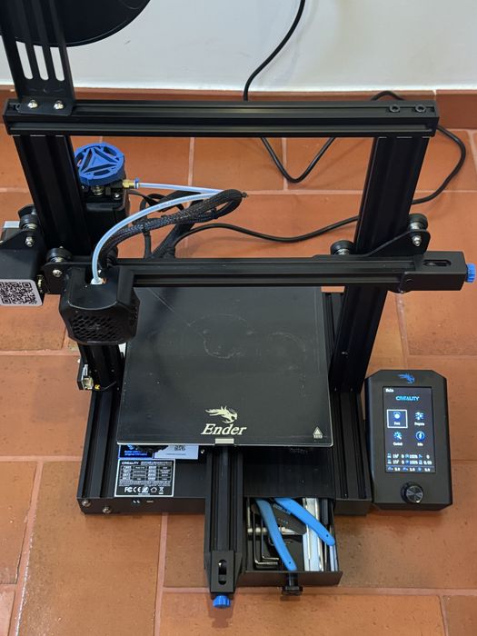 Impressora 3D Creality Ender 3 v2 + acessorios originais