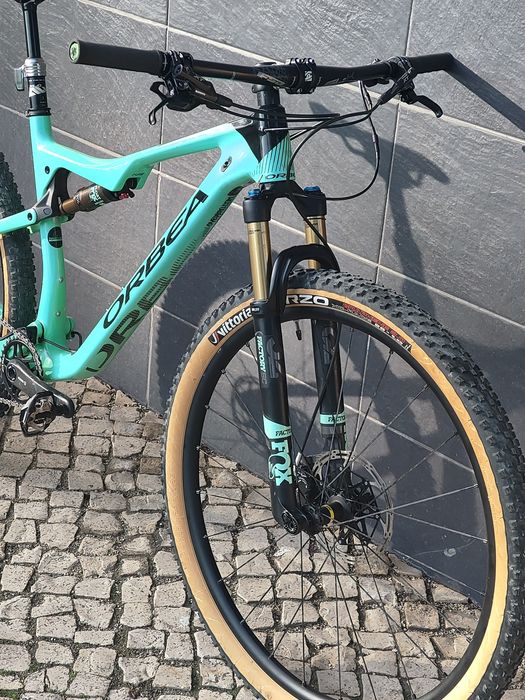 Orbea OIZ m10
Tamanho L
Rodas mavic crossmax SL alum