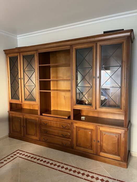 Movel de castanho da cor cerejeira