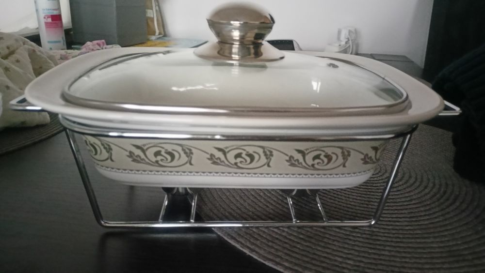 Naczynie z podgrzewaczem