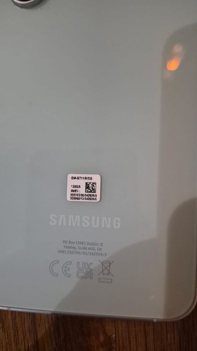 Samsung s23 fe + etui i ładowarka