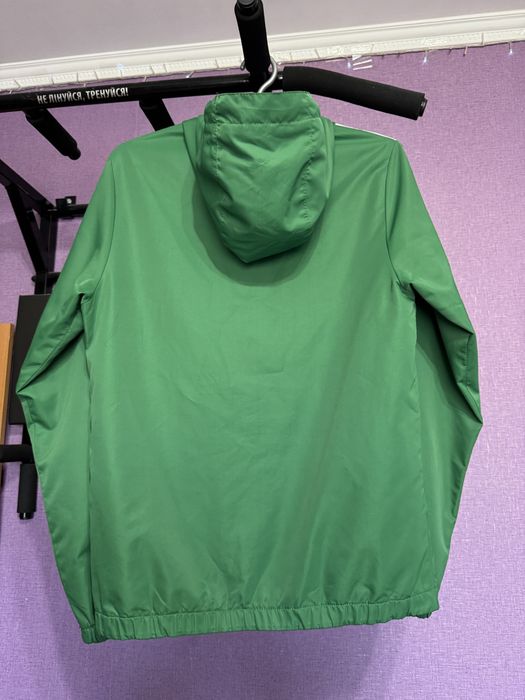 Вітровка Lacoste