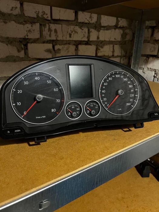 Приборка щиток golf5