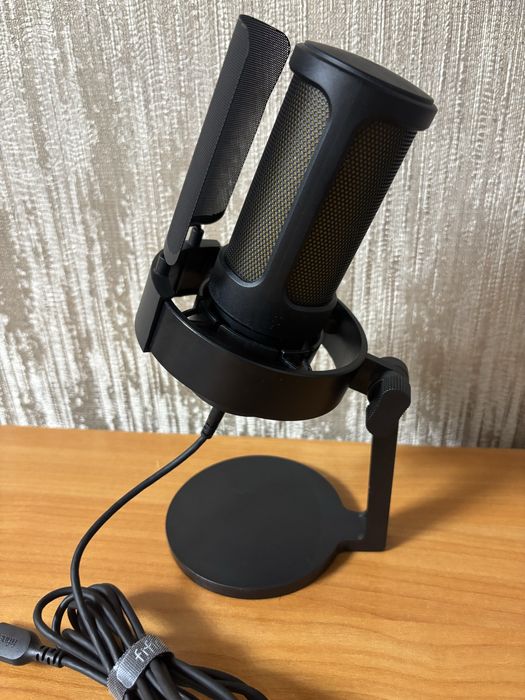 Студійний конденсаторний мікрофон Fifine A8 з RBG підсвіткою