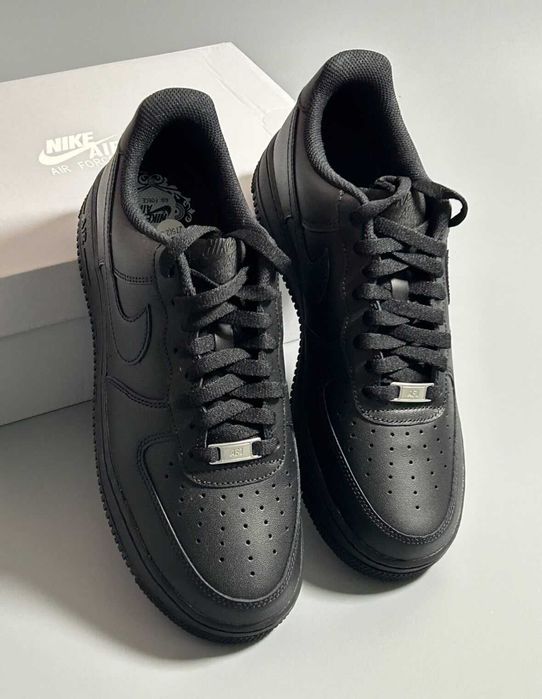 Nike Air Force 1 Low '07 Czarny R.44