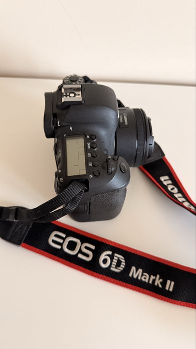 Canon 6D Mark II pełna klatka, niski przebieg
