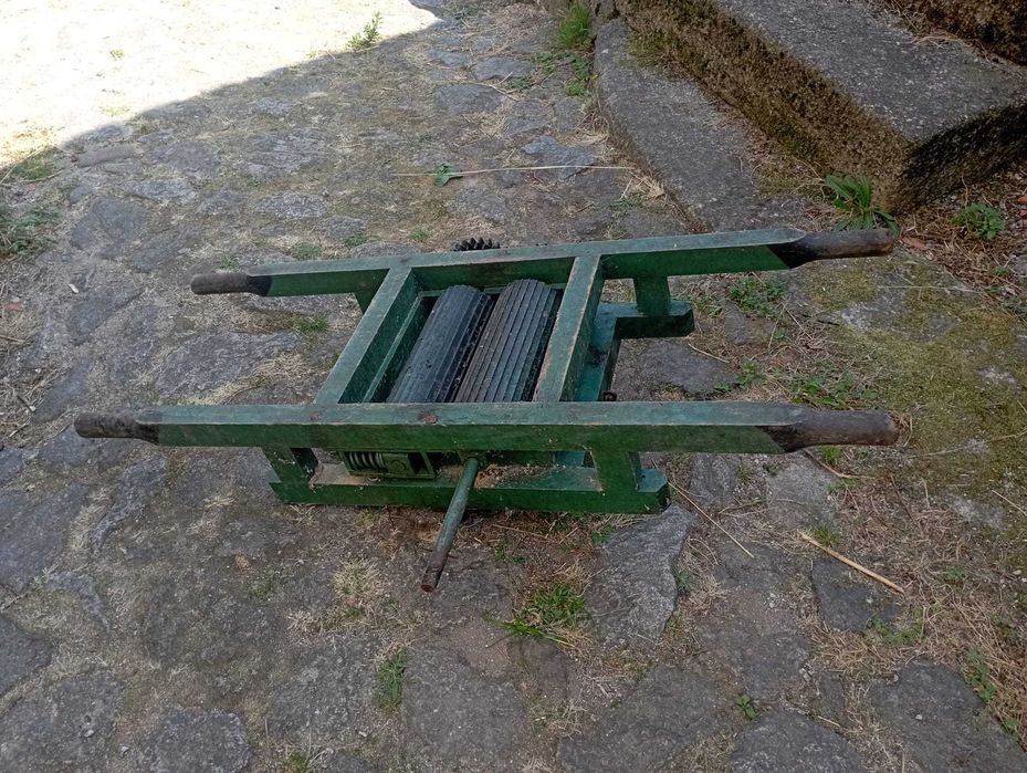 Pipas e Raladeira de uvas