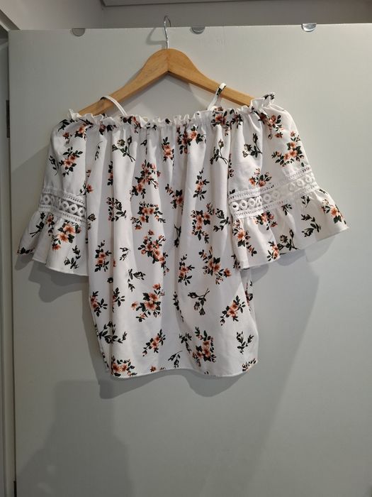 Lote de 5 Blusas da marca Shein
Tamanho S