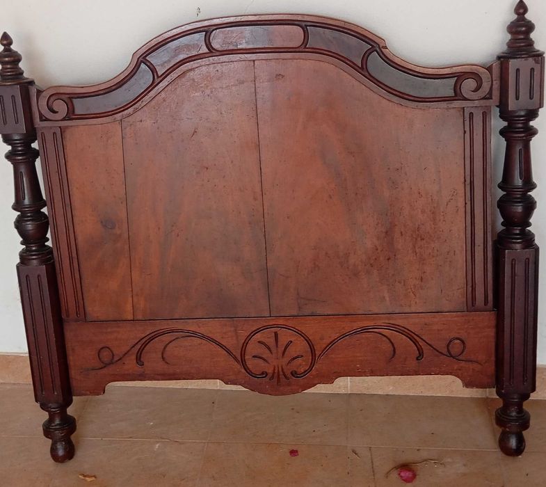cama de corpo e meio