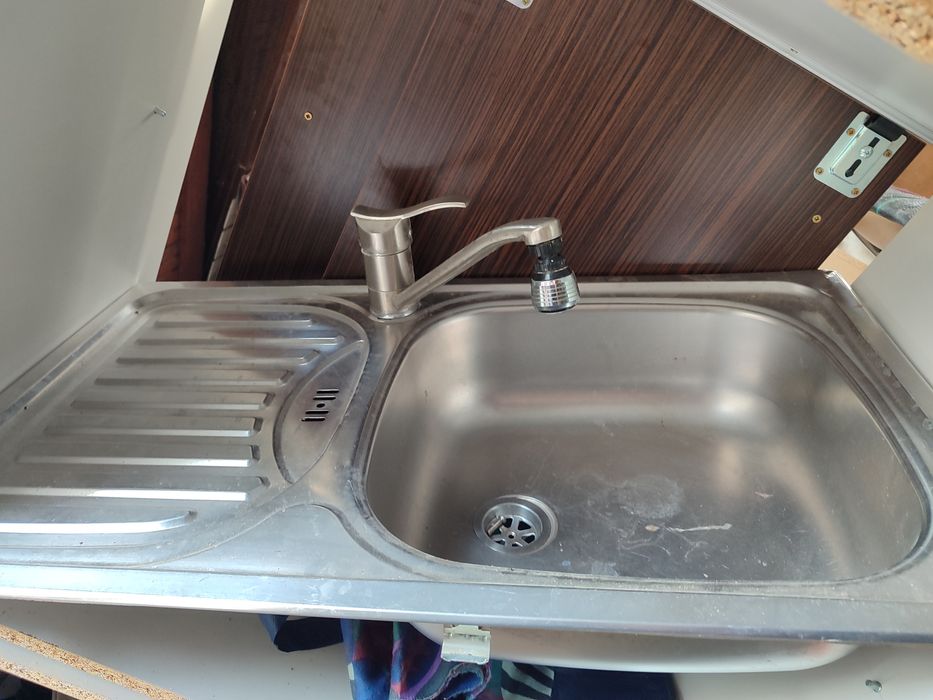 Tanio zlewozmywak z baterią