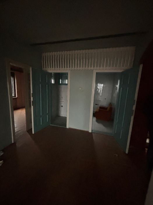 Продаж будинку під ремонт , підійде під інвестицію для садочка , школи