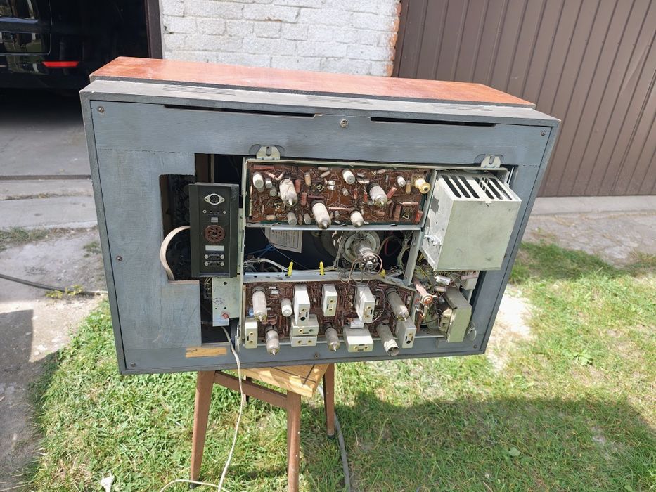 Telewizor Neptun 611