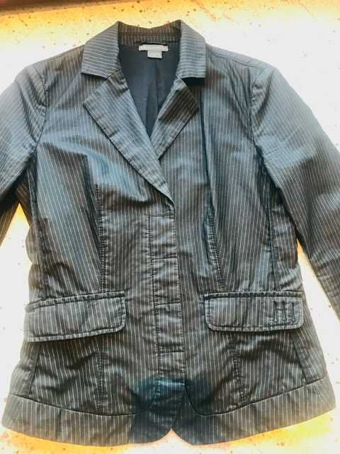 Giorgio Armani. Damski żakiet. Stan idealny