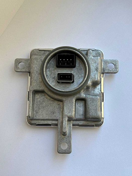 Блок розпалювання ксенону  8K0941597E  Audi/VW
