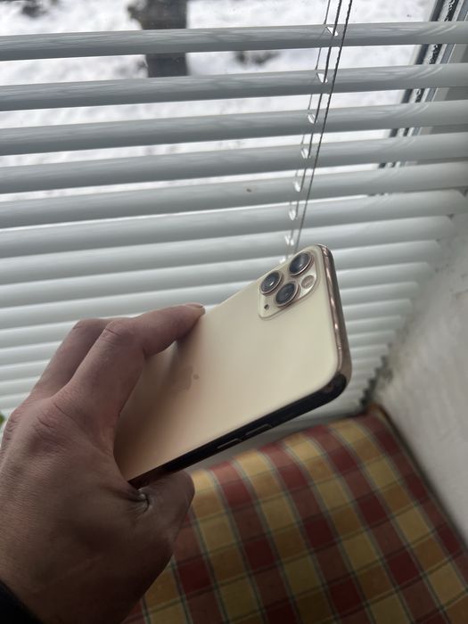 Продам Айфон  Iphone 11 pro Max