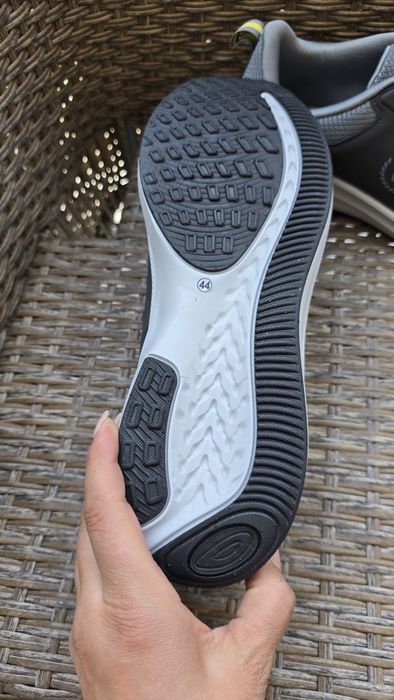 Чоловічі кросівки bugatti 
Размір 44-28.5cm