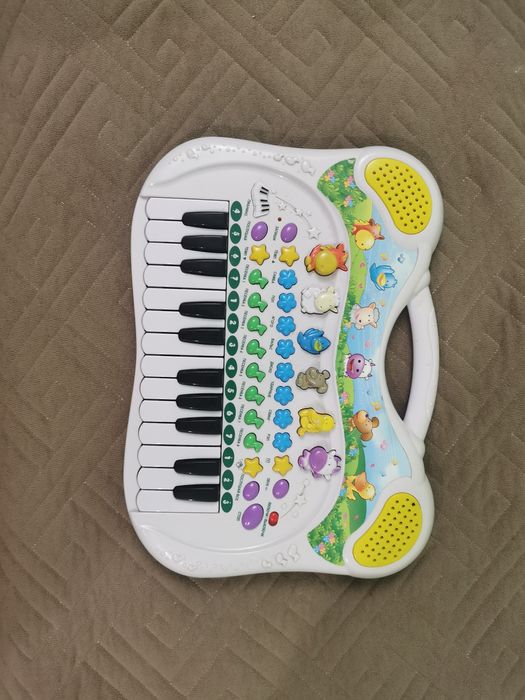 Дитяче  музичне піаніно  з звуками  тварин на батарейках