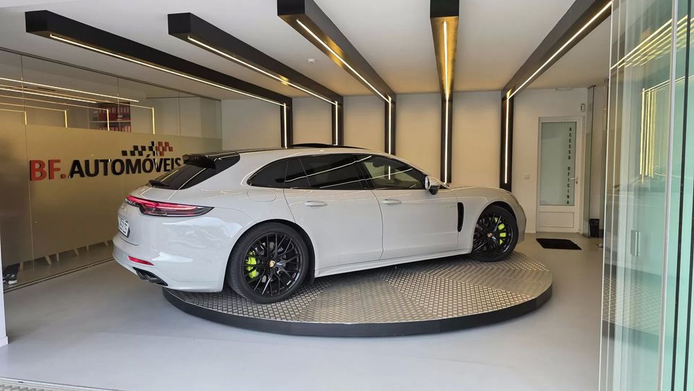 Porsche Panamera Sport Turismo 4S E-Hybrid