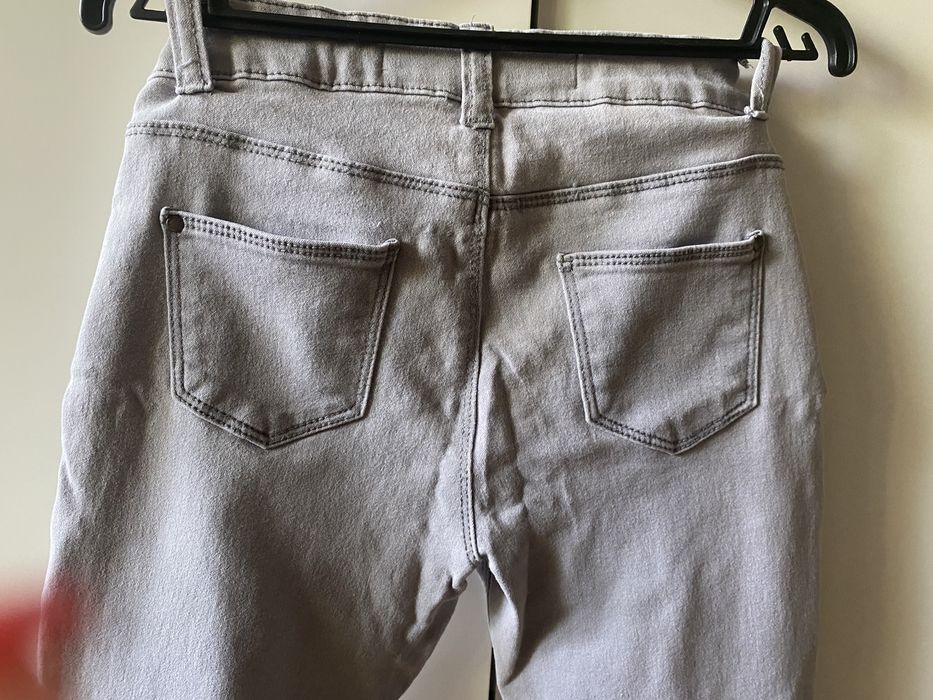 Spodnie jeansy r.146
