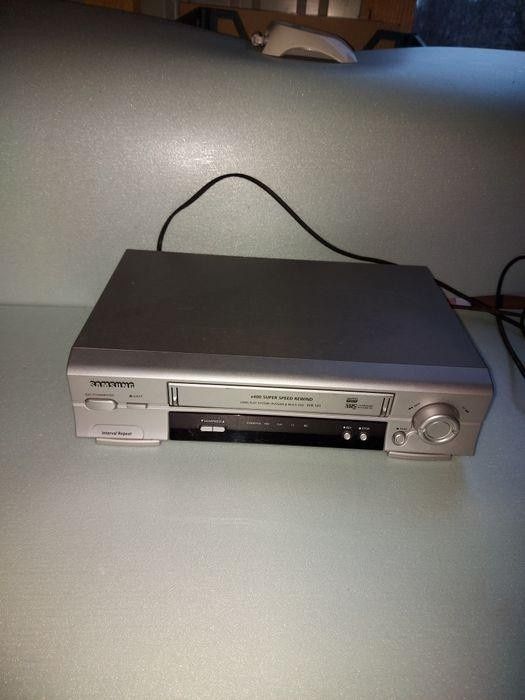 Відео магнітофон та DVD