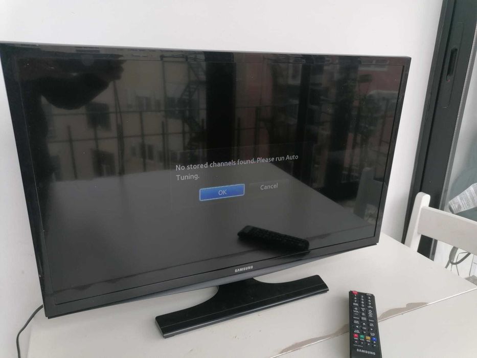 TV 28'' Samsung UE28J4100AW
