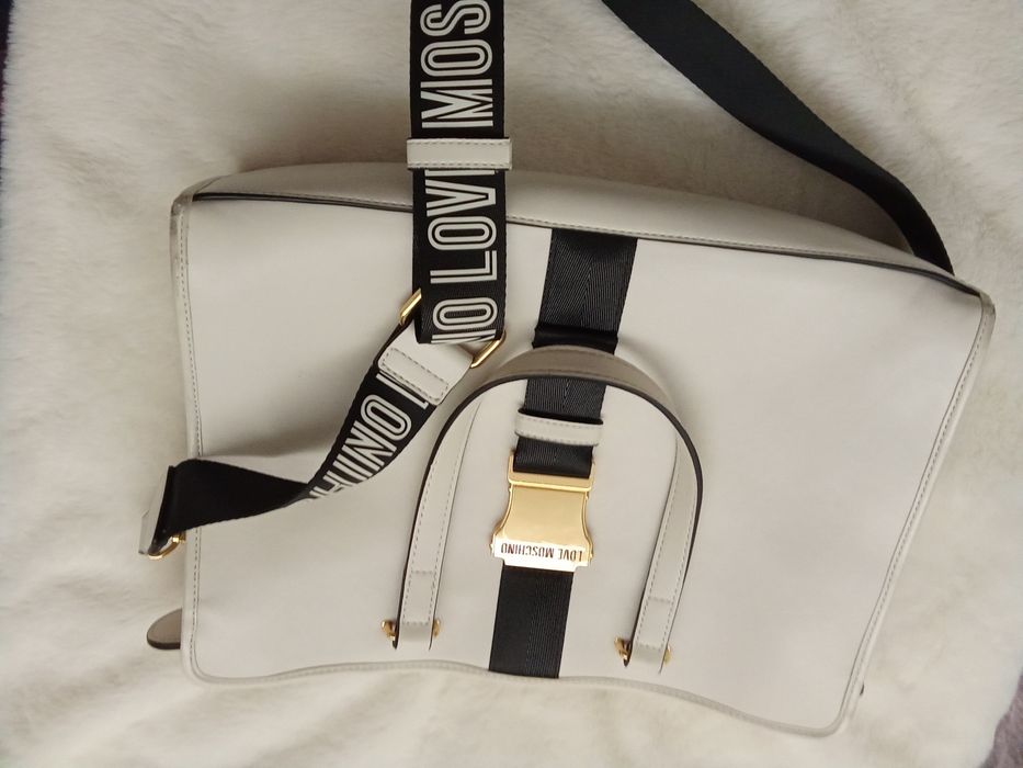 Vestido, mala e blusa como novos