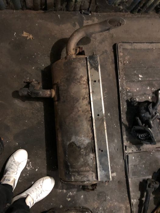 Глушник 201004CF4A Nissan