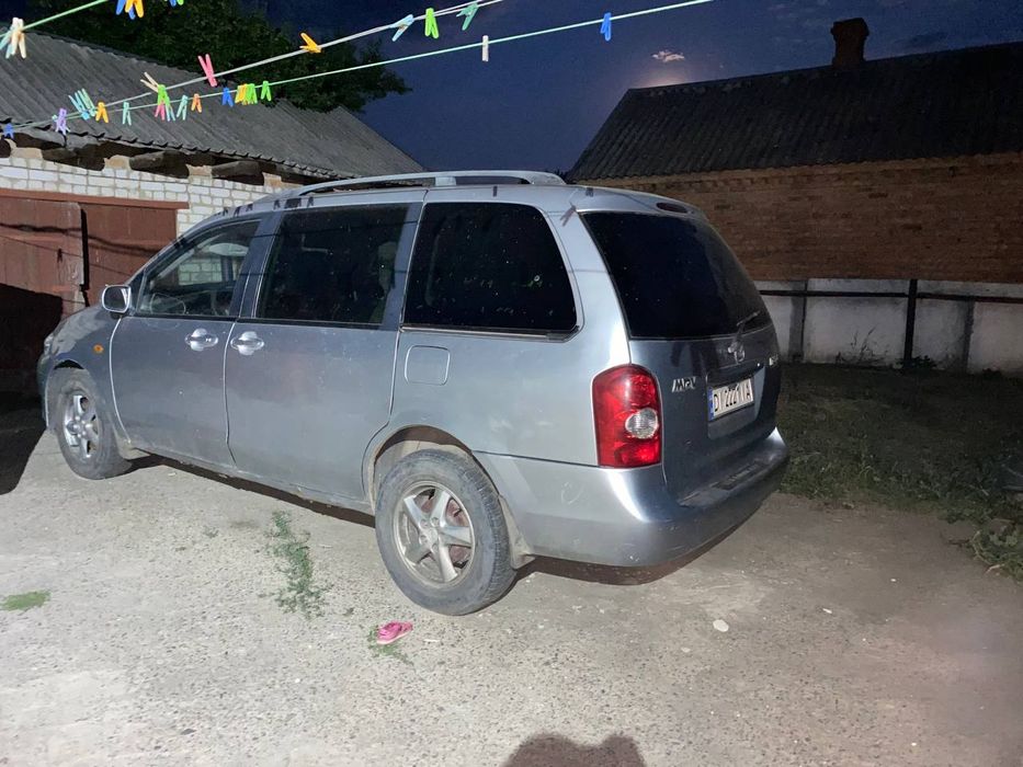 Срочно продам Mazda MPV 2.0л