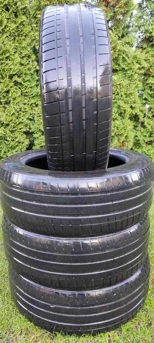 Opony letnie Vredestein 235 55 r 19 komplet 4 sztuki.