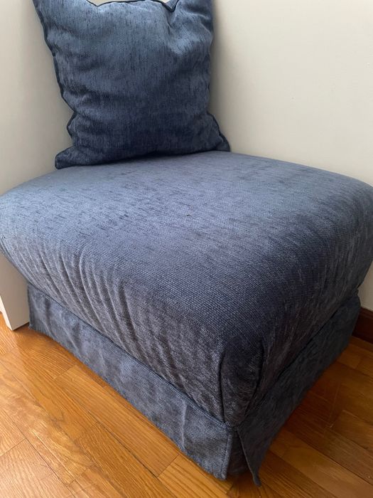 Puff de sala ou quarto com almofada