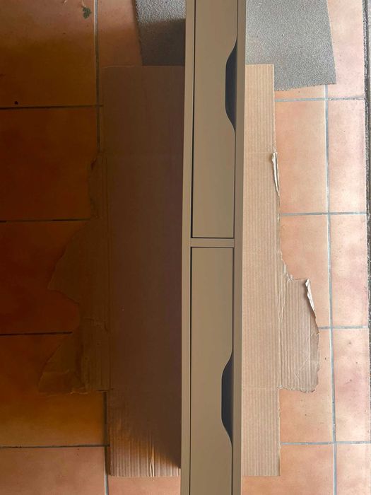 Estante Aparadora com gavetas IKEA