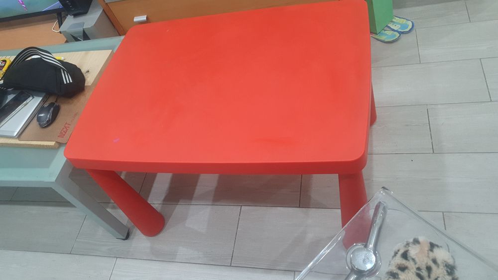 Mesa infantil ikea Mammut