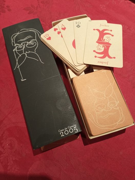 Pack com 2 baralhos de cartas da Casa de Camilo