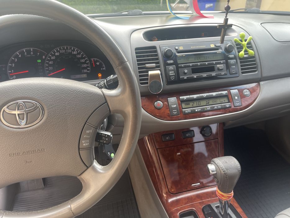 Продаж Toyota Camry Тойота Камри 2005 року 2.4 бензин
