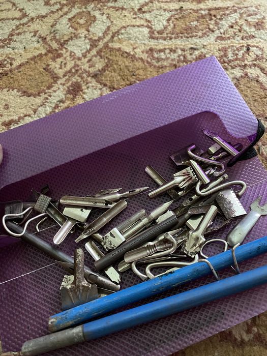 Перья плакатные и калиграфические и 2 держателя.