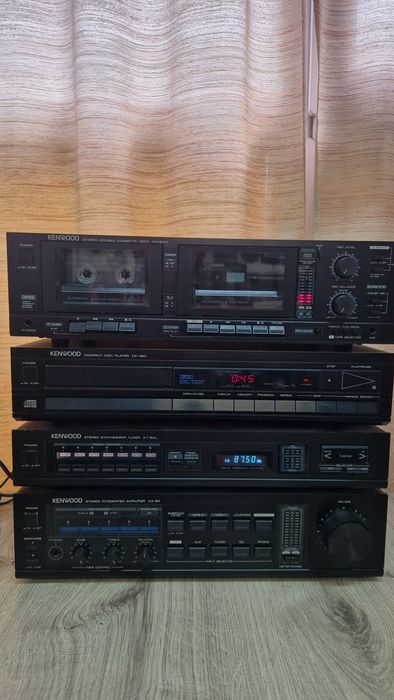 Стійка Kenwood: кас.дека, CD програвач, тюнер, підсилювач