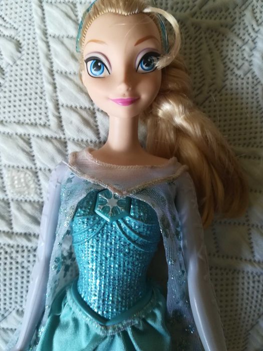 Boneca Elsa da Frozen - Ref. CJJ10