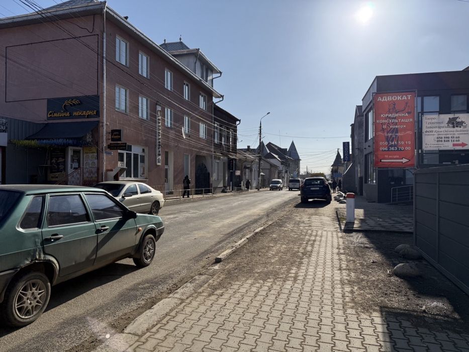 Здаєтья приміщення фасад Сторожинець