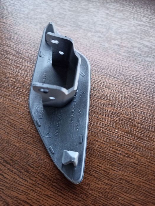 Заглушка на омыватель фар Volkswagen Golf VII 2012-2016