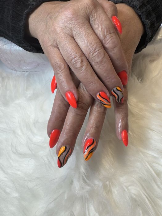 Unhas de gel manutencao 14€