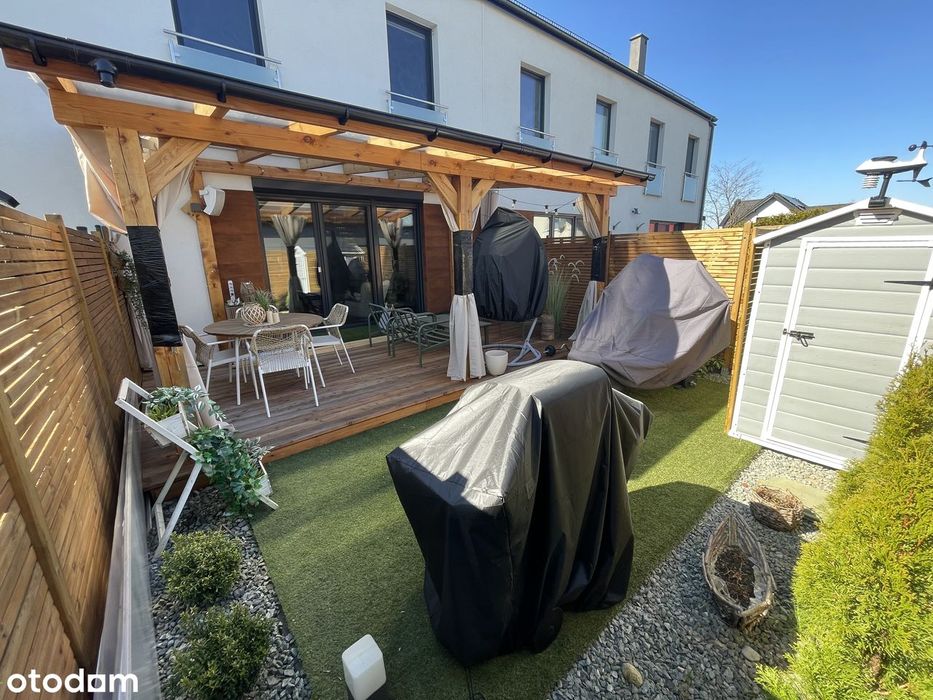 Dom szeregowy z tarasem gotowy do wprowadzenia