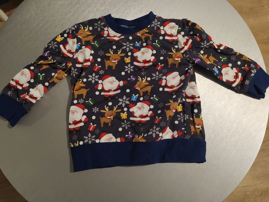 Zestaw świąteczny pajac, bluza i spodenki stan bardzo dobry