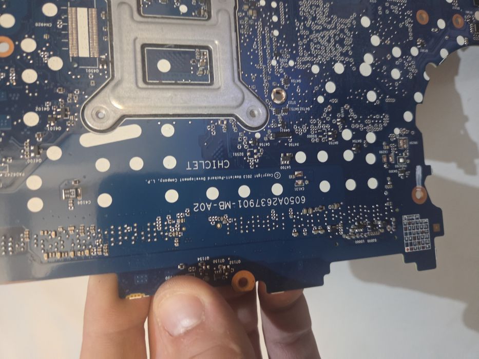 Sprzedam uszkodzoną płytę główną ze zdjecia do laptopa HP 840 G3