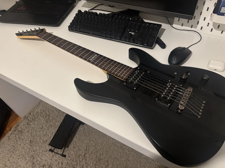 Guitarra LTD ESP M-10