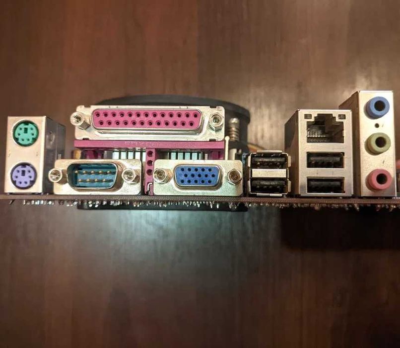 Комплект Socket 775: MSI PM8M2-V, VGA, P4 2.66GHz+cooler, 1024Mb RAM